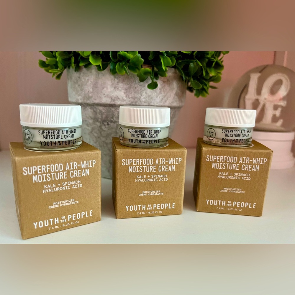 Brand new - bundle of Youth to the People skincare minis